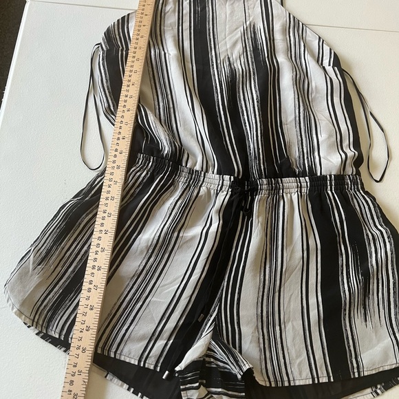 Paige Black & White Stripe Romper bikini cover cruiser 100% silk - Picture 3 of 8